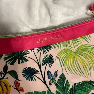 Estée Lauder make up bag